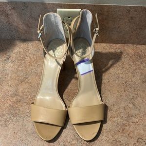 Beautiful sneakers shoes Luce lake new without tag tan color